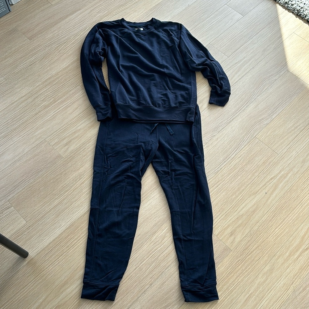 Lou & Grey matching navy set